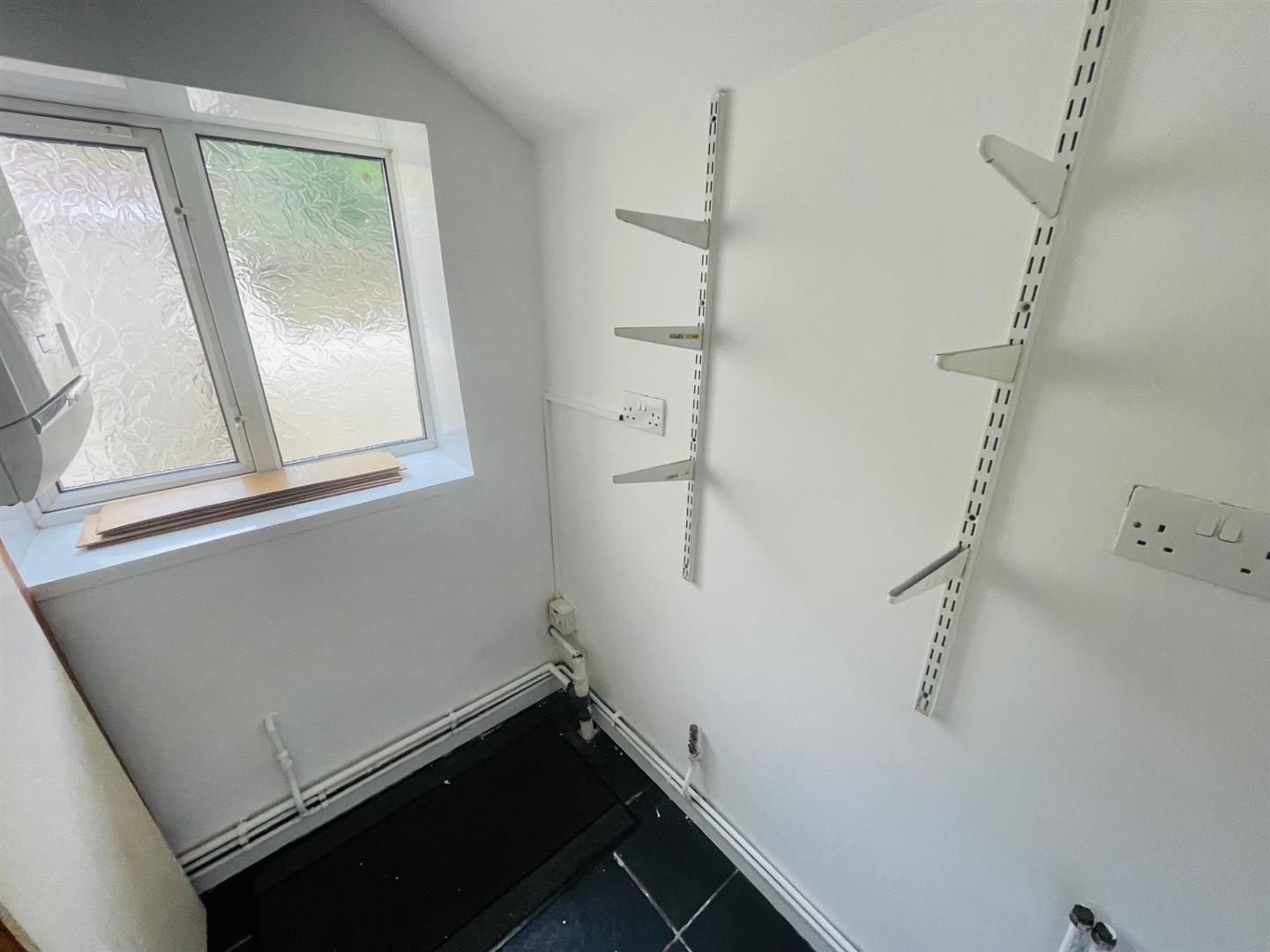 Sawel Terrace, Pontarddulais, Swansea, SA4 0UY